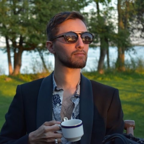 Meet your Posher, Mike - Picture 1 of 1